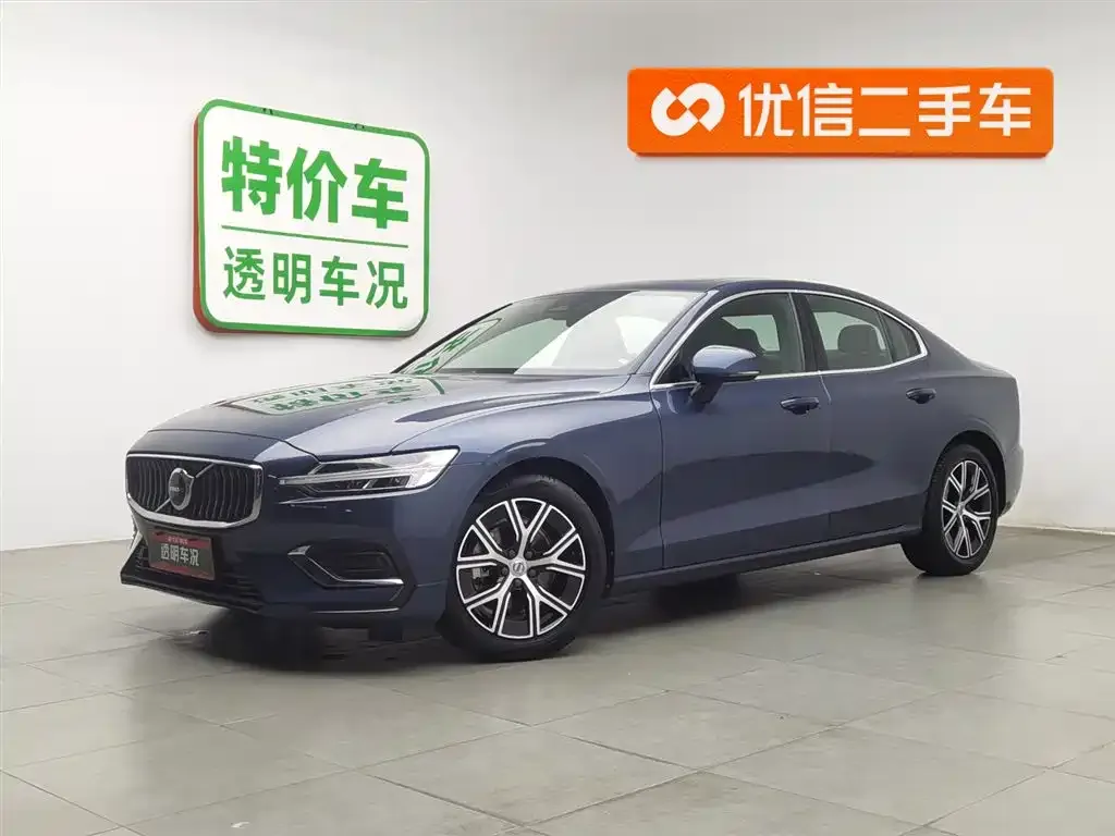 Volvo S60 — фото 1