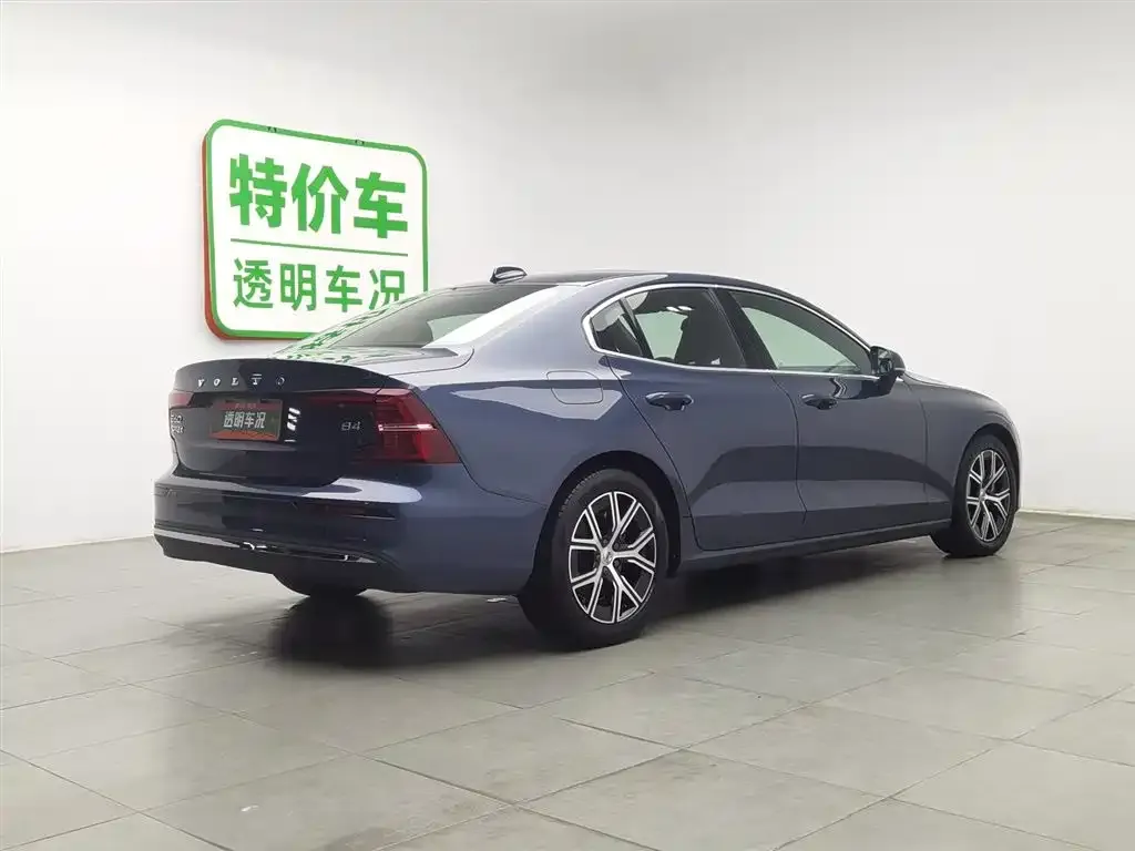 Volvo S60 — фото 4