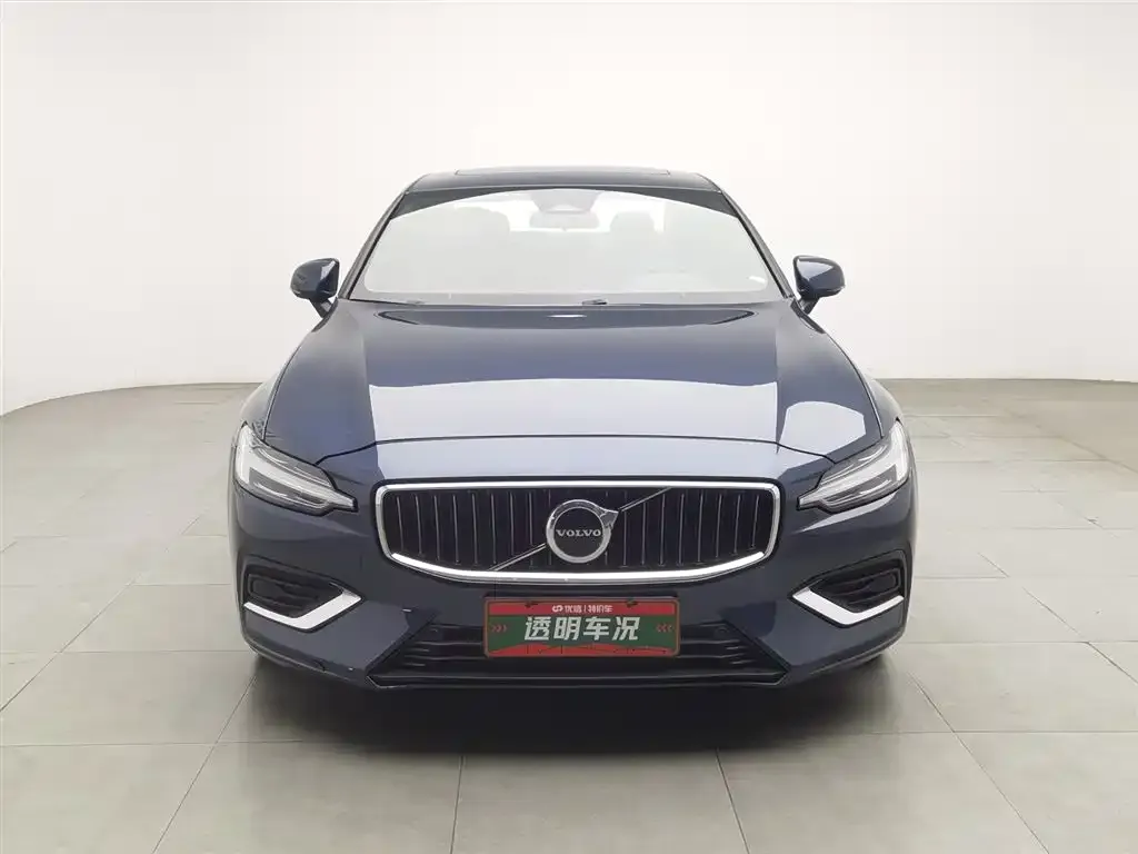 Volvo S60 — фото 7