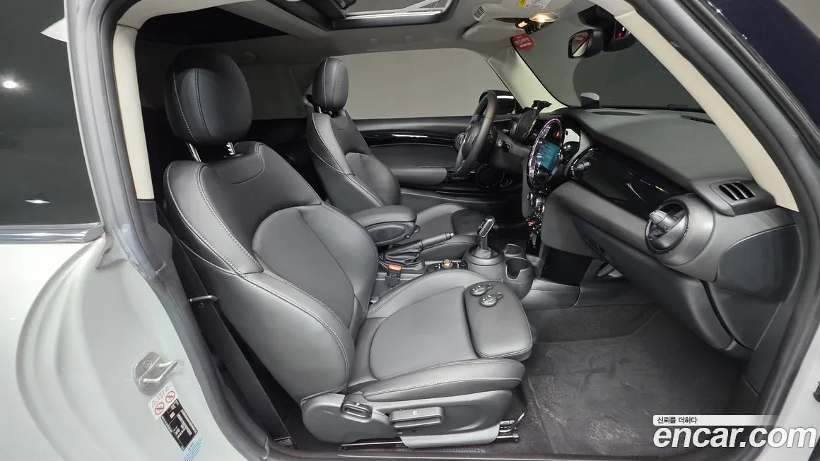 Mini Cooper 2022 из KR, фото 10