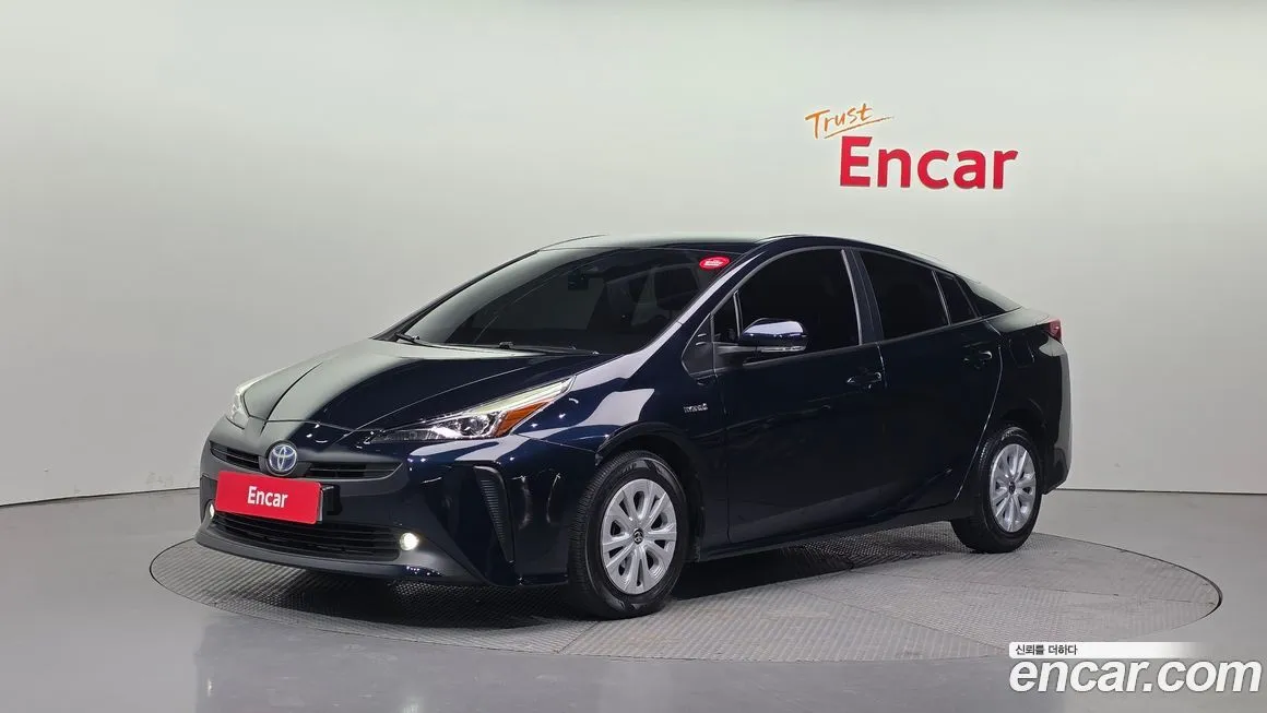 Toyota Prius — фото 1