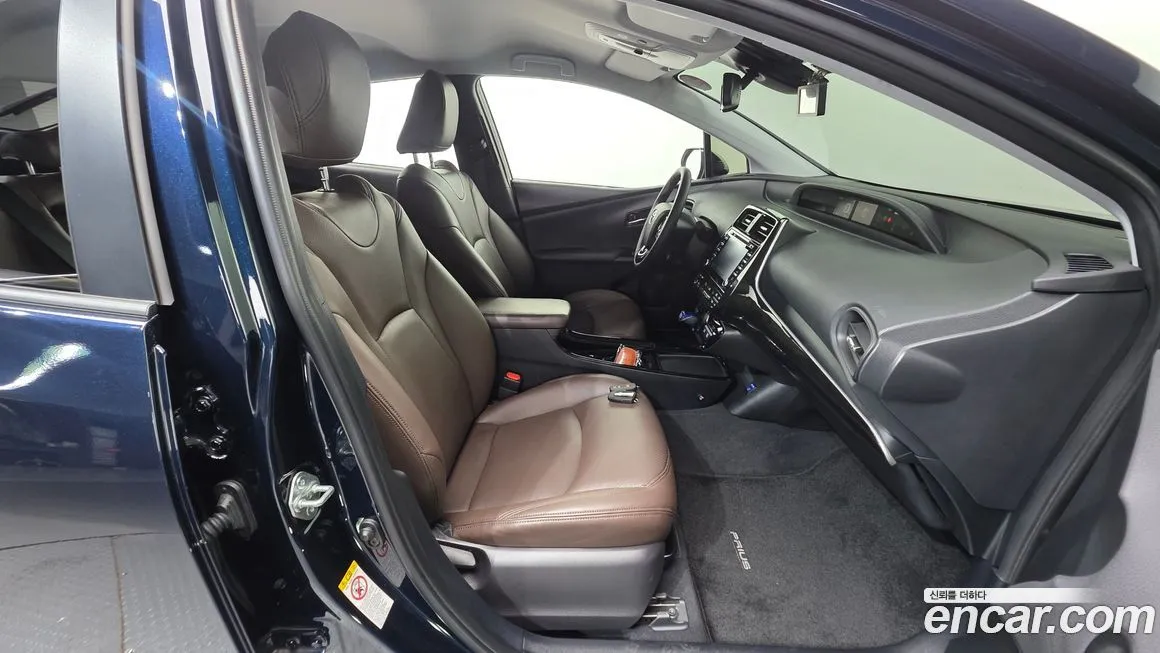 Toyota Prius — фото 6