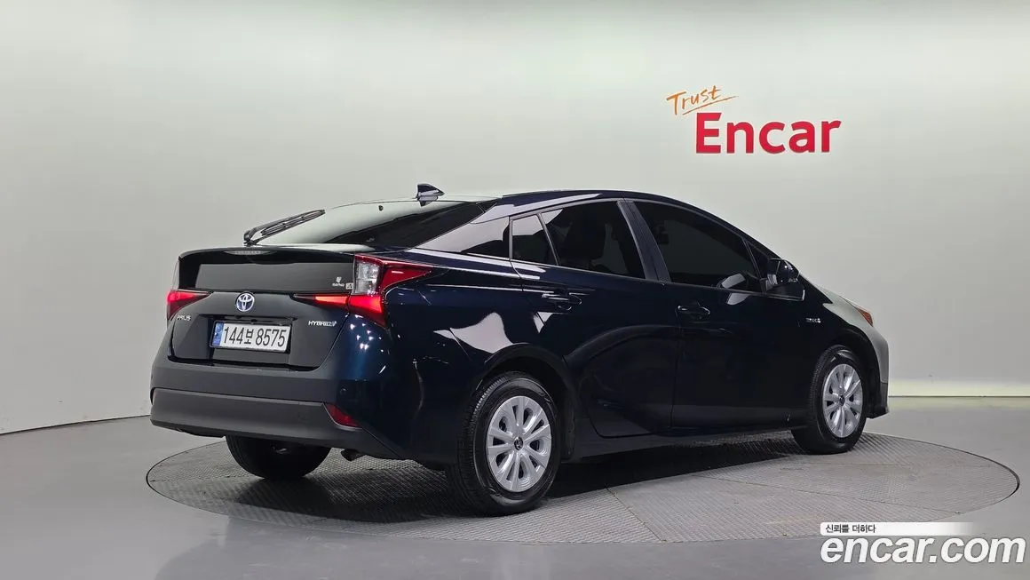 Toyota Prius — фото 2