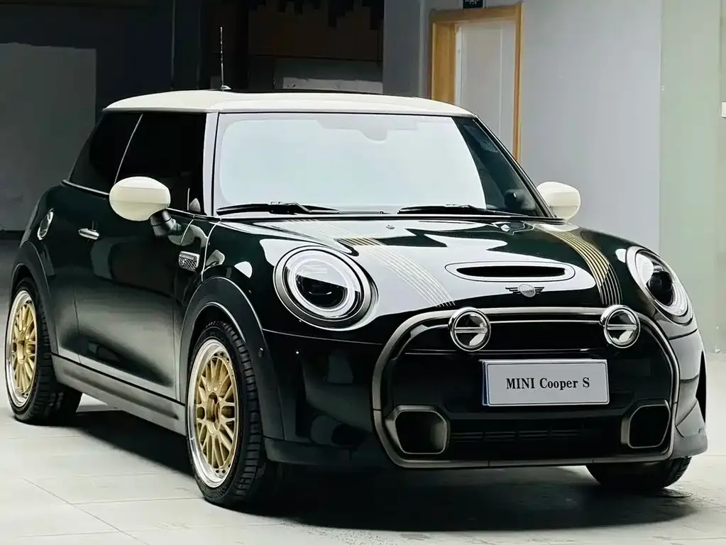 MINI Cooper (3-door) 2022 из CN, фото 3