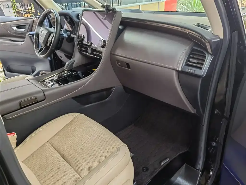 Toyota Vellfire 2024 из CN, фото 7