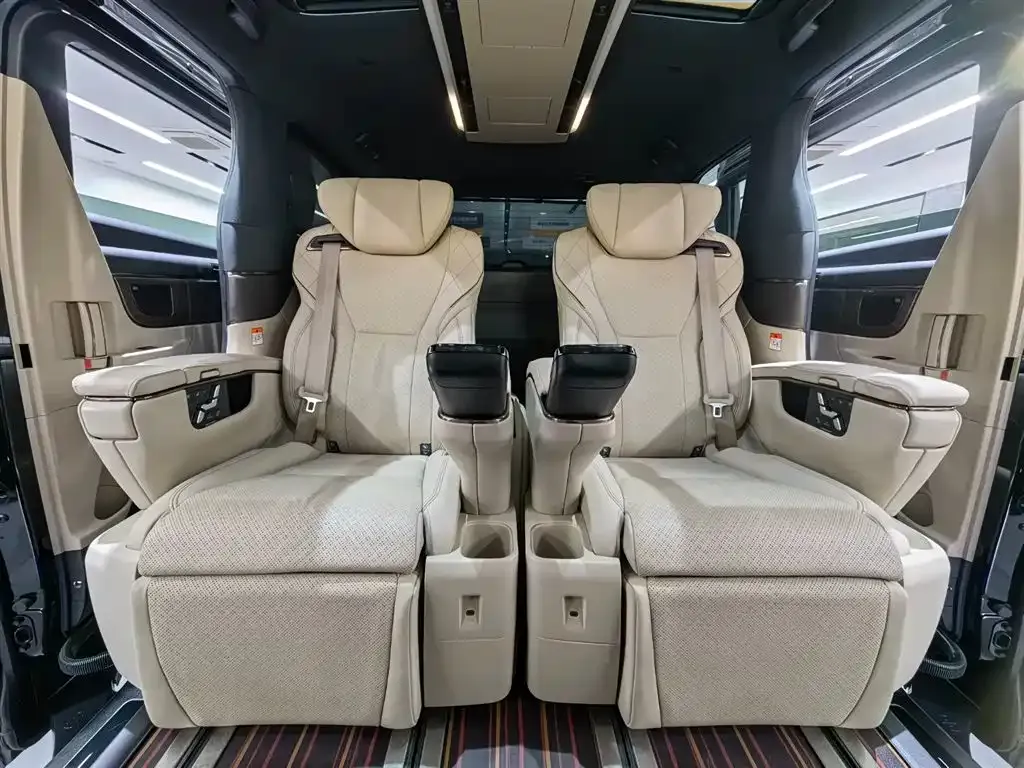 Toyota Vellfire 2024 из CN, фото 6