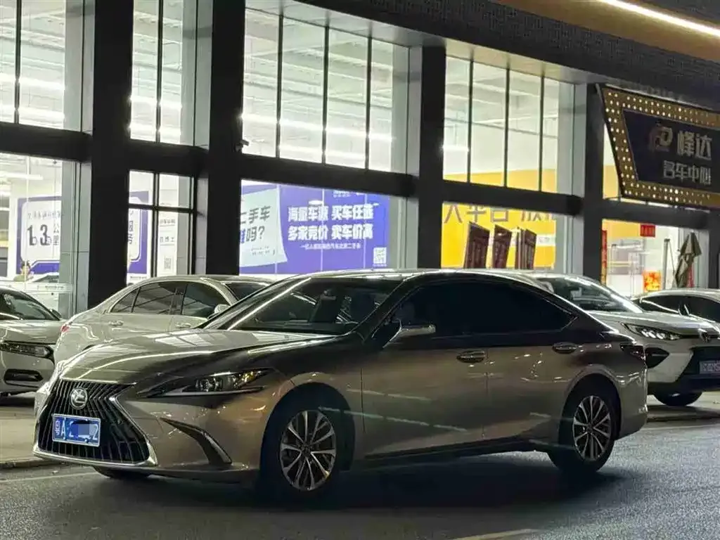 Lexus ES 2022 из CN, фото 1