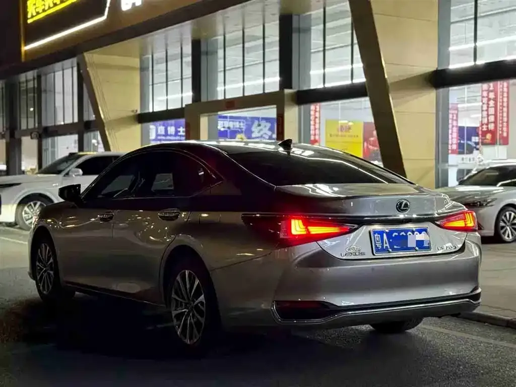 Lexus ES 2022 из CN, фото 4