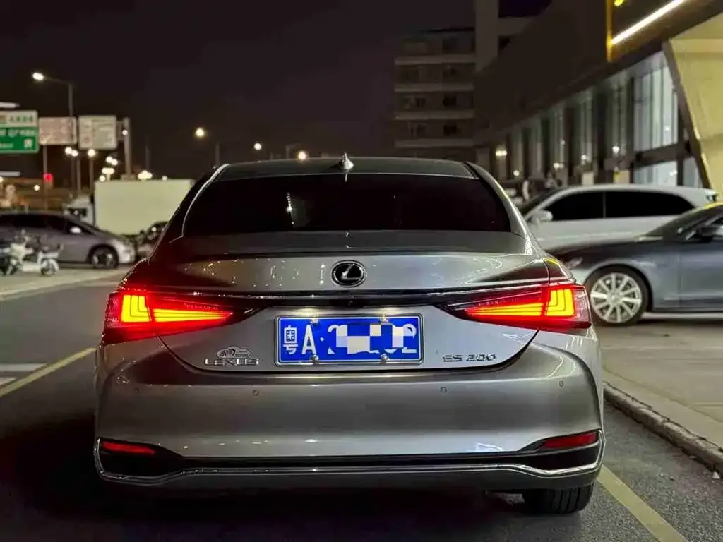 Lexus ES 2022 из CN, фото 2