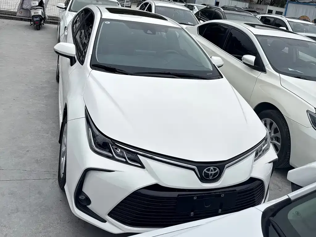Toyota Corolla — фото 3