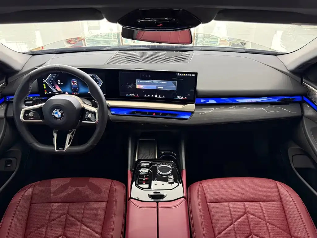 BMW 5 Series 2024 из CN, фото 4