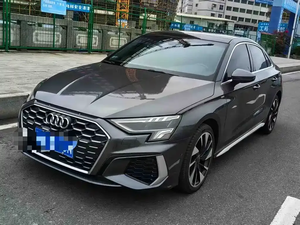 Audi A3 — фото 1