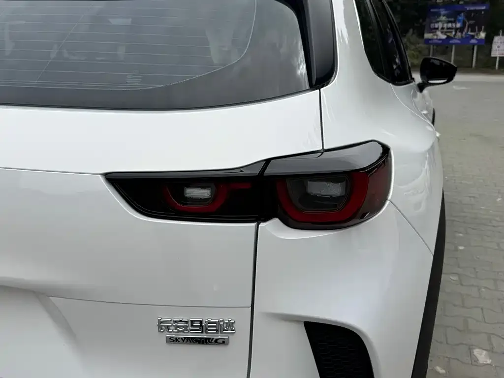 Mazda CX-50 2023 из CN, фото 2