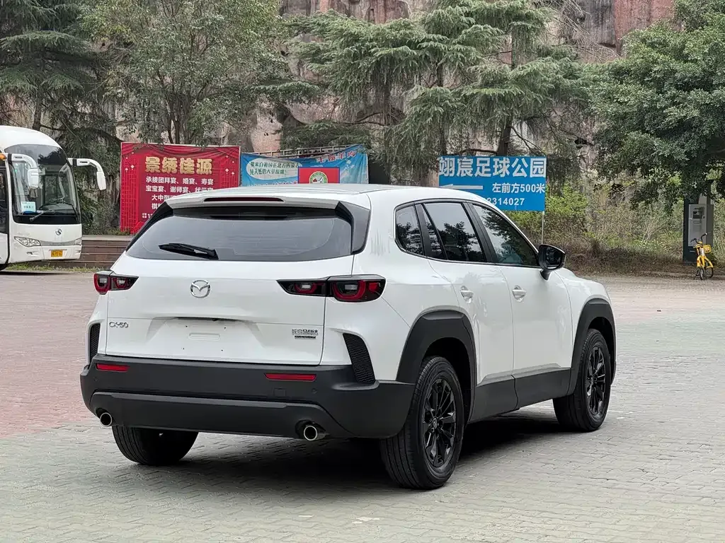Mazda CX-50 2023 из CN, фото 9