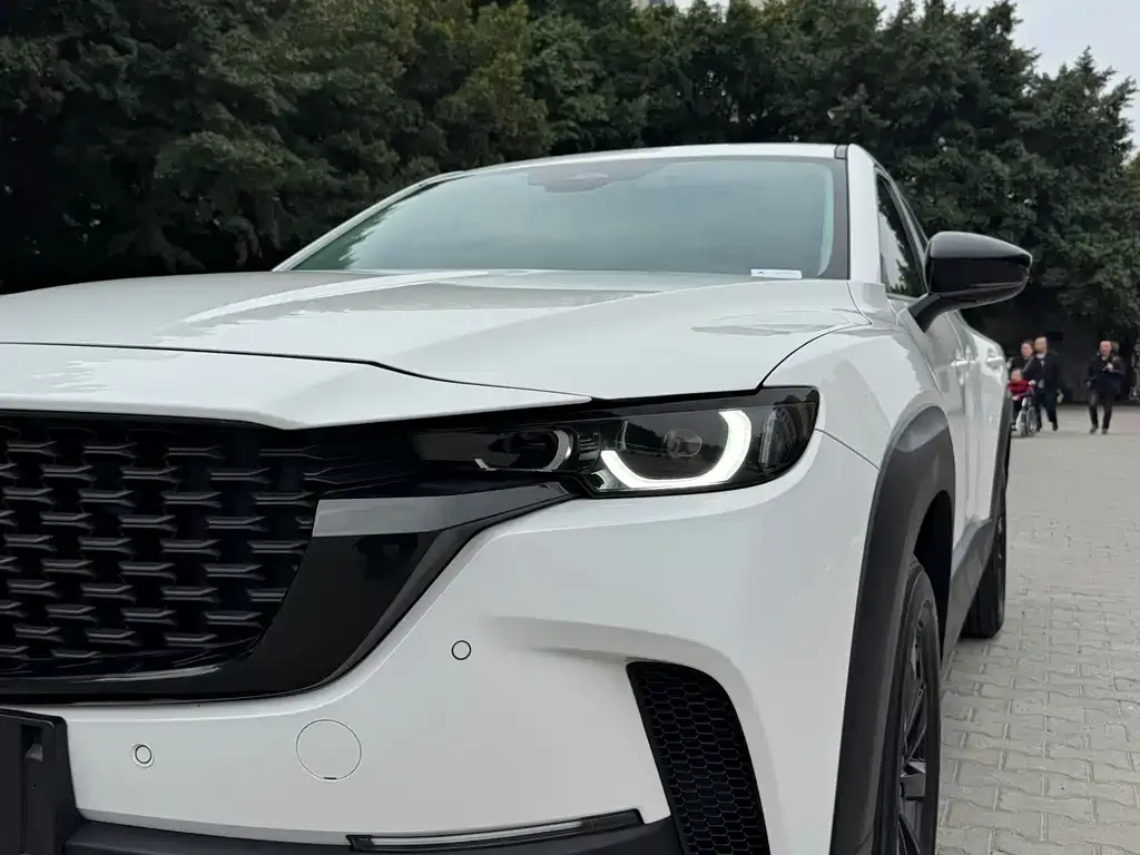 Mazda CX-50 2023 из CN, фото 3