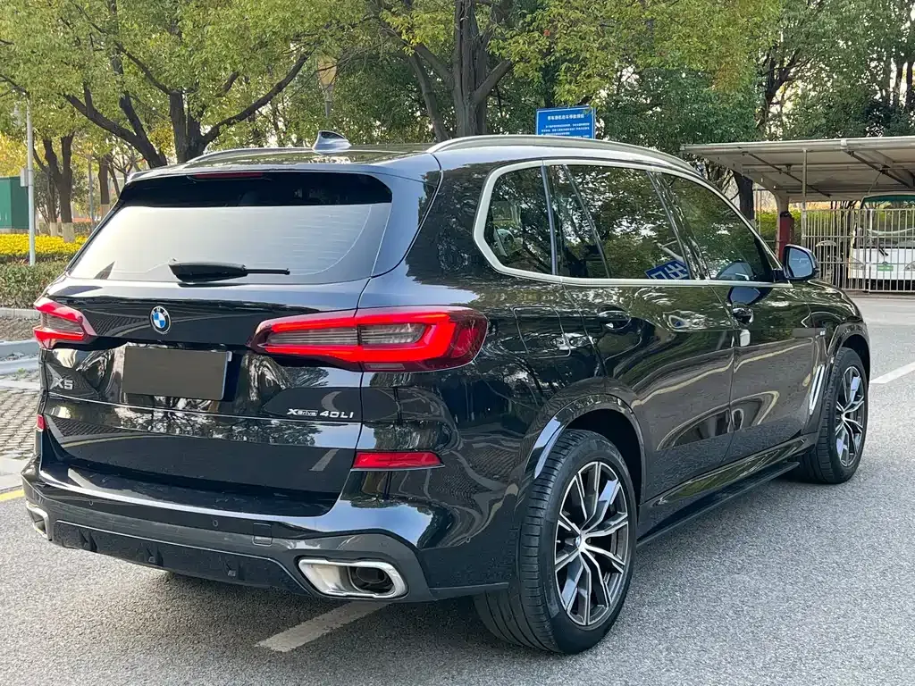 BMW X5 — фото 9