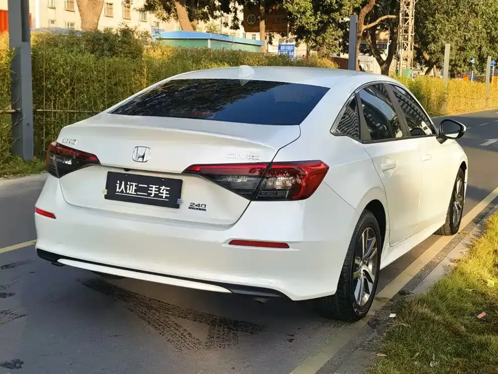 Honda Civic — фото 5