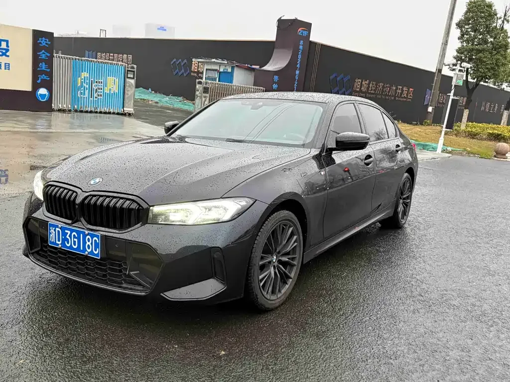 BMW 3 Series 2023 из CN, фото 1