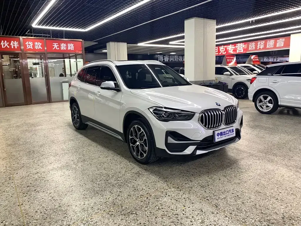 BMW X1 — фото 5