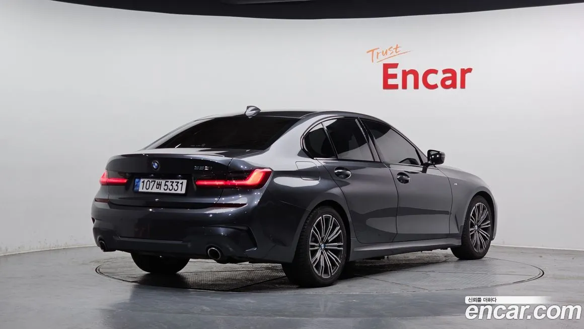 BMW 3-Series 2021 из KR, фото 2