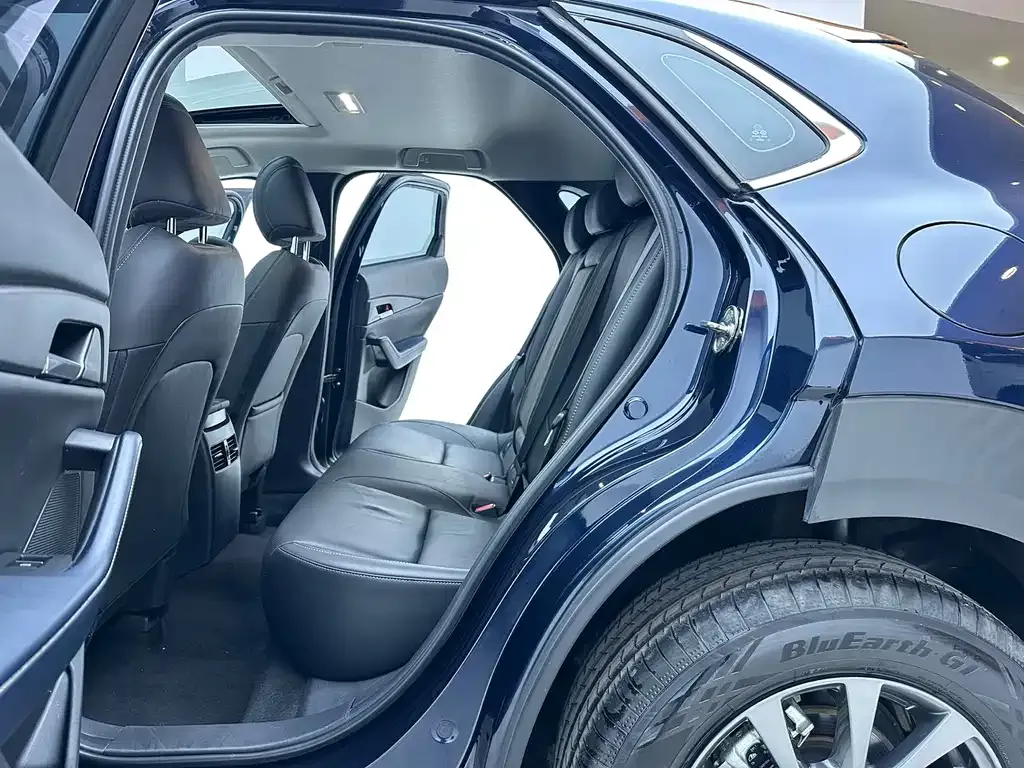 Mazda CX-30 2021 из CN, фото 10