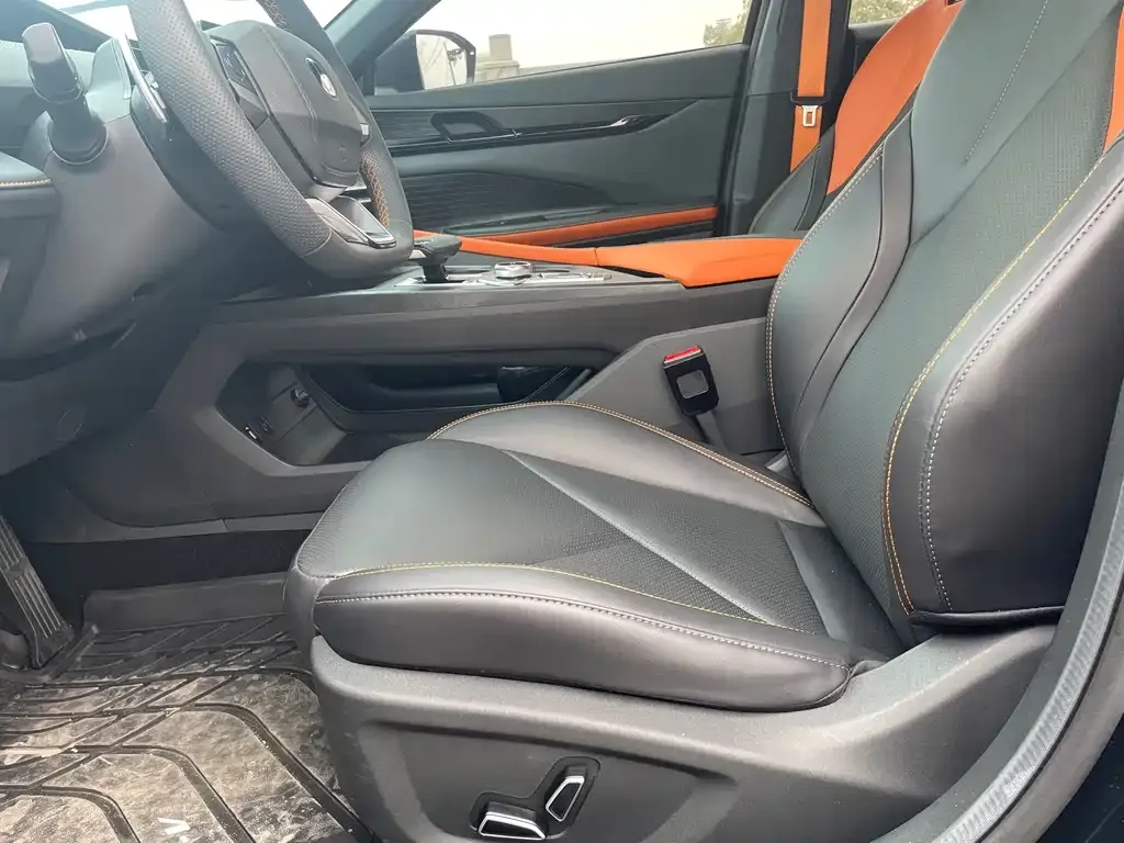 Changan UNI-V 2023 из CN, фото 3
