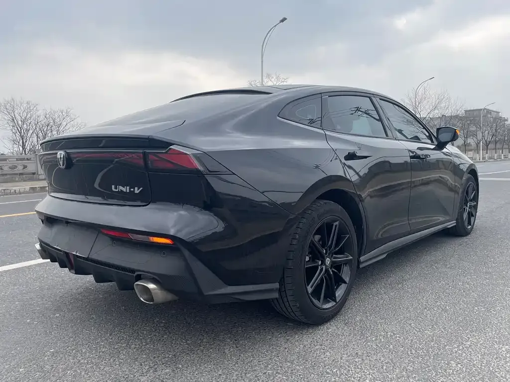 Changan UNI-V 2023 из CN, фото 7