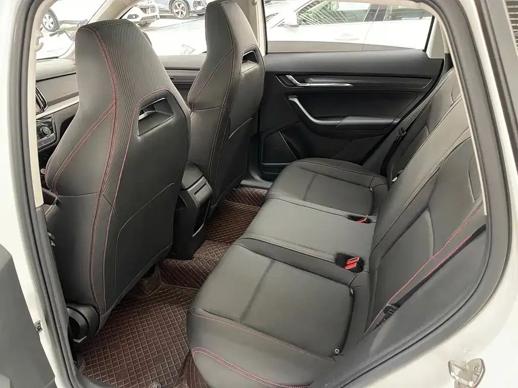Skoda Kamiq 2023 из CN, фото 5