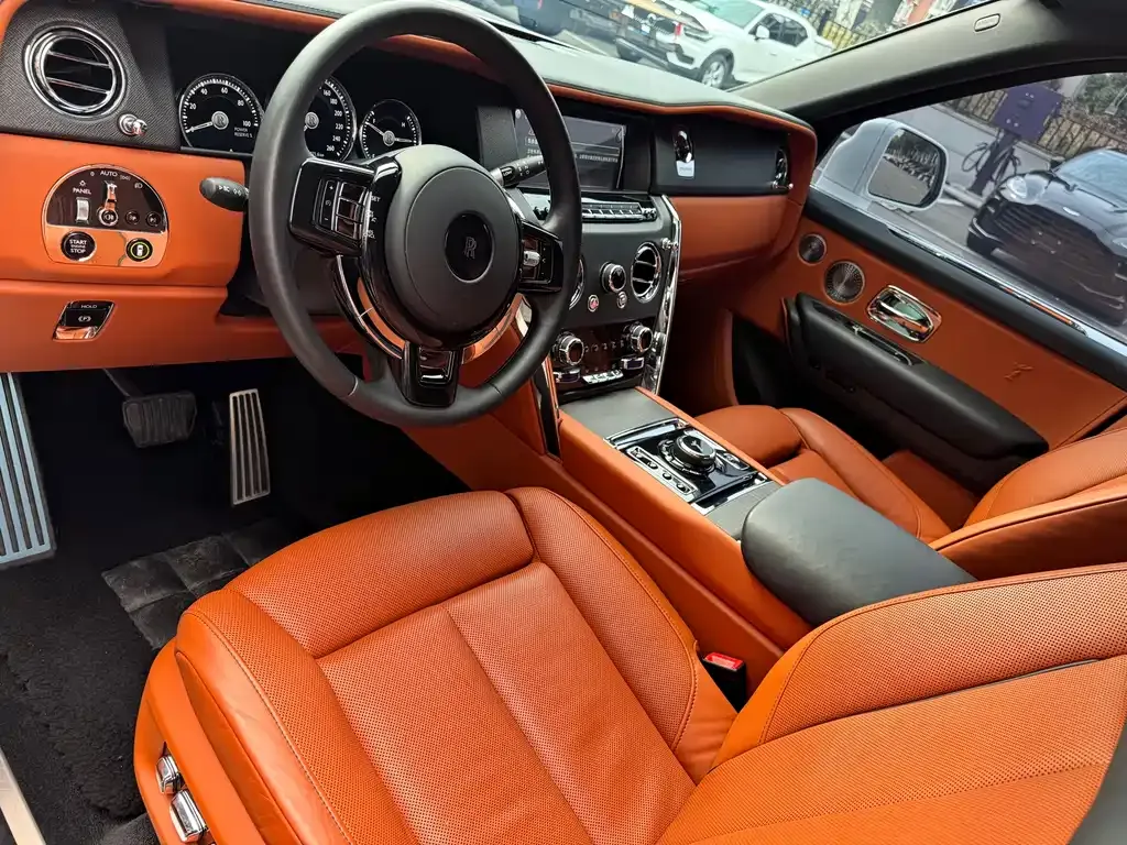 Rolls-Royce Cullinan 2021 из CN, фото 5