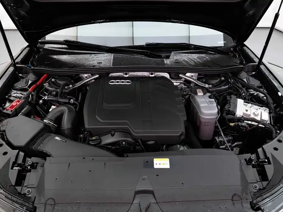 Audi A6L 2023 из CN, фото 2