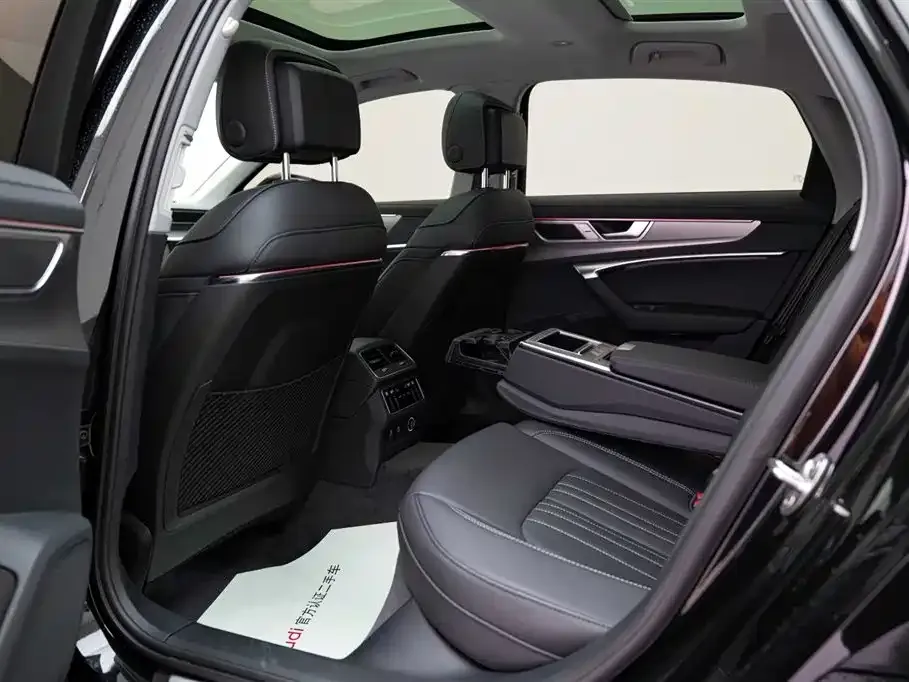 Audi A6L 2023 из CN, фото 4