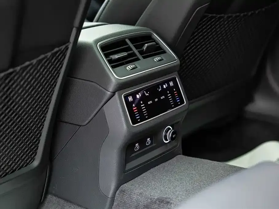 Audi A6L 2023 из CN, фото 5