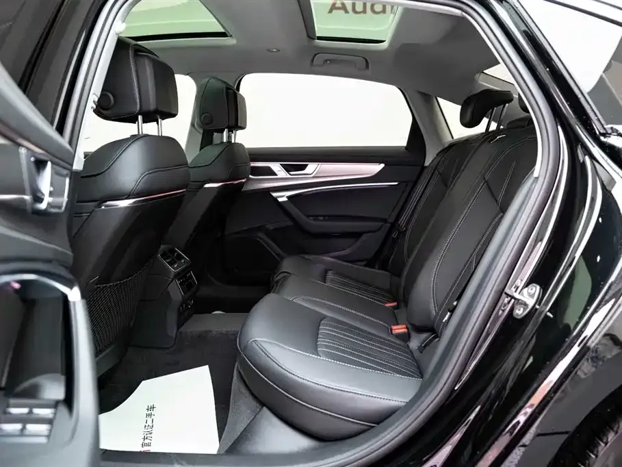 Audi A6L 2023 из CN, фото 6