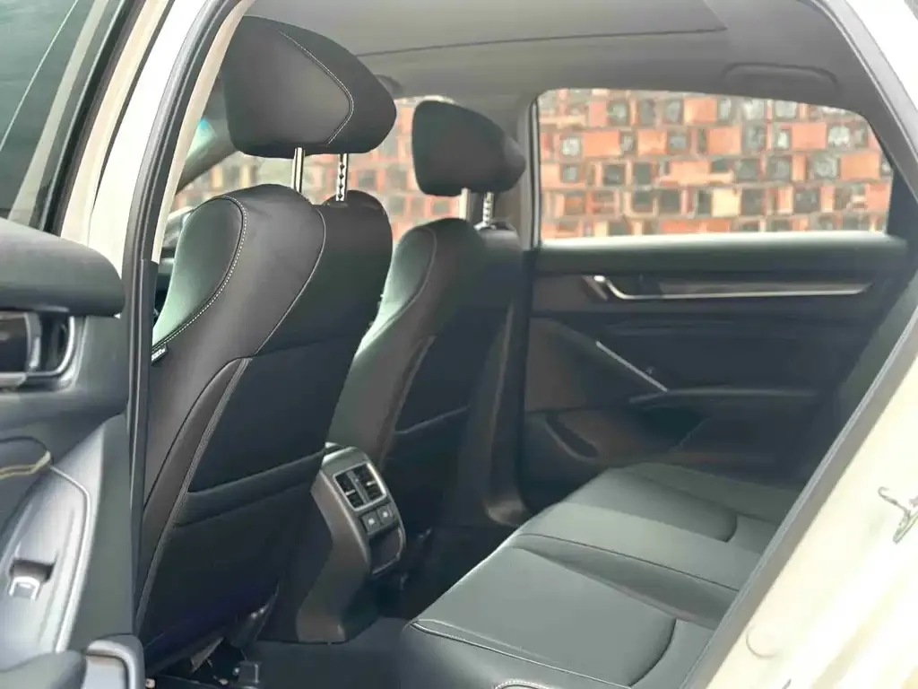 Honda Accord 2023 из CN, фото 2