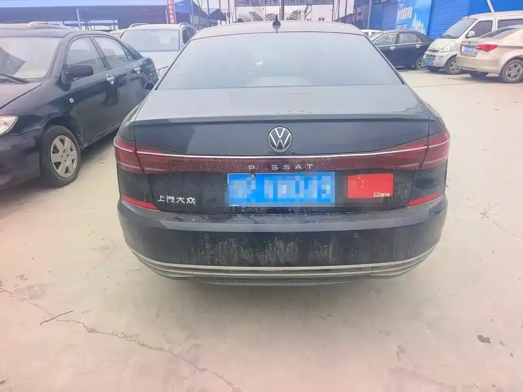 Volkswagen Passat — фото 8
