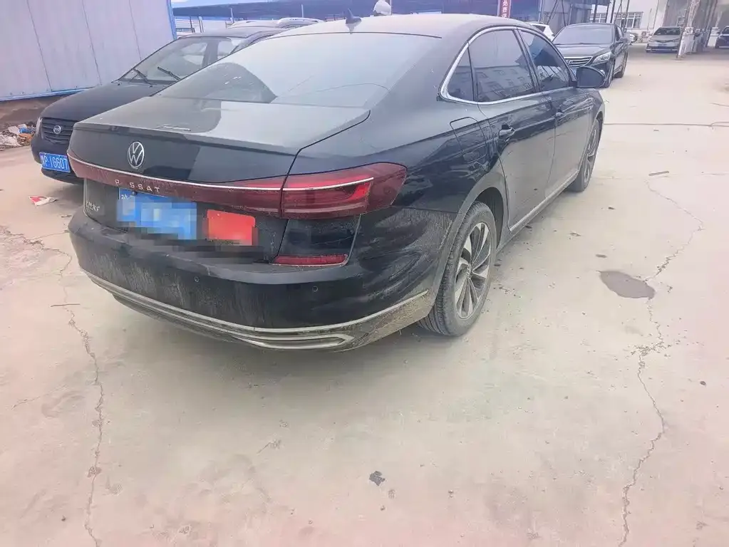 Volkswagen Passat — фото 6