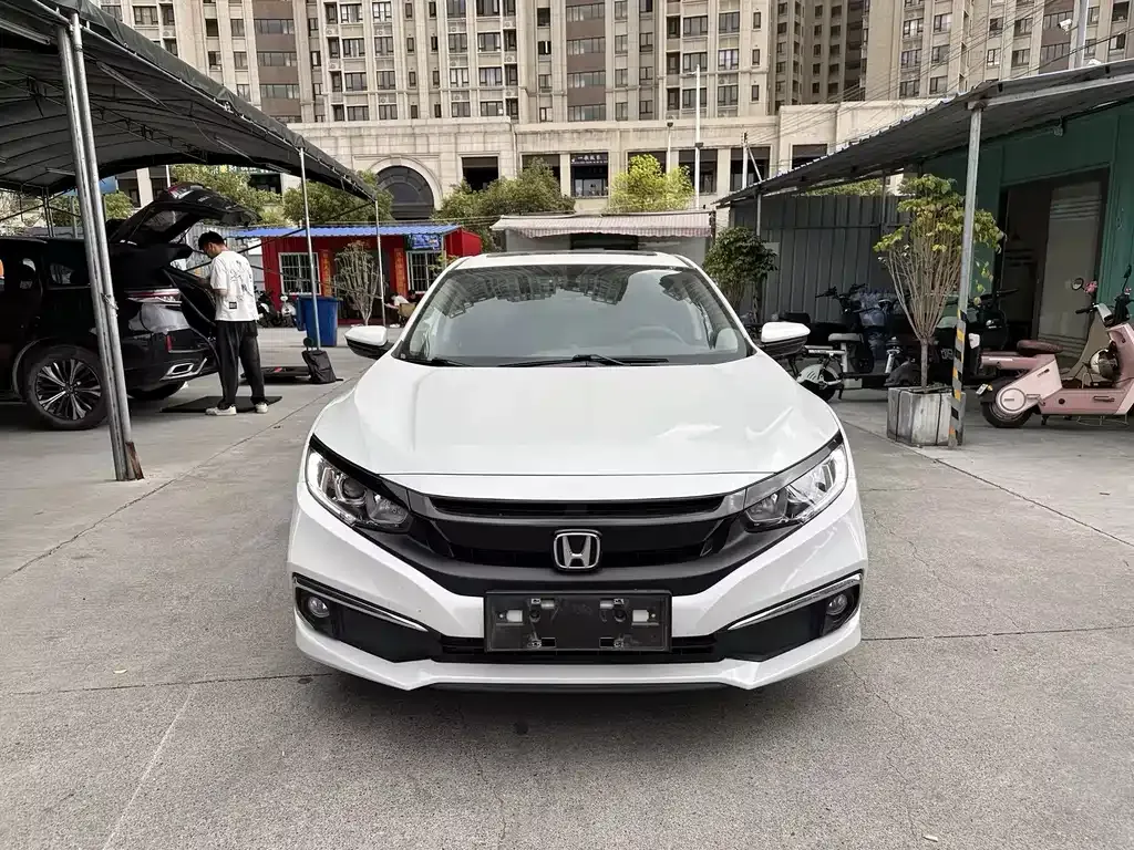 Honda Civic — фото 1