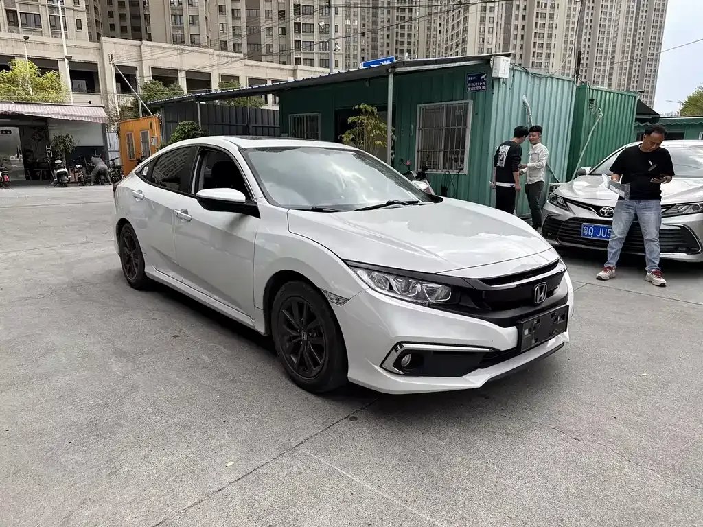Honda Civic — фото 3