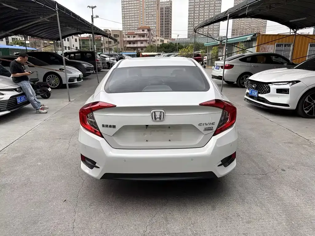 Honda Civic — фото 5