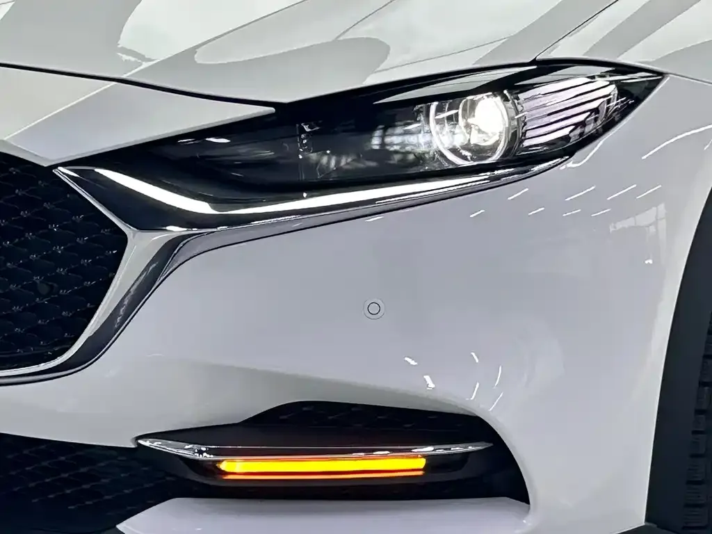 Mazda CX-4 2023 из CN, фото 10