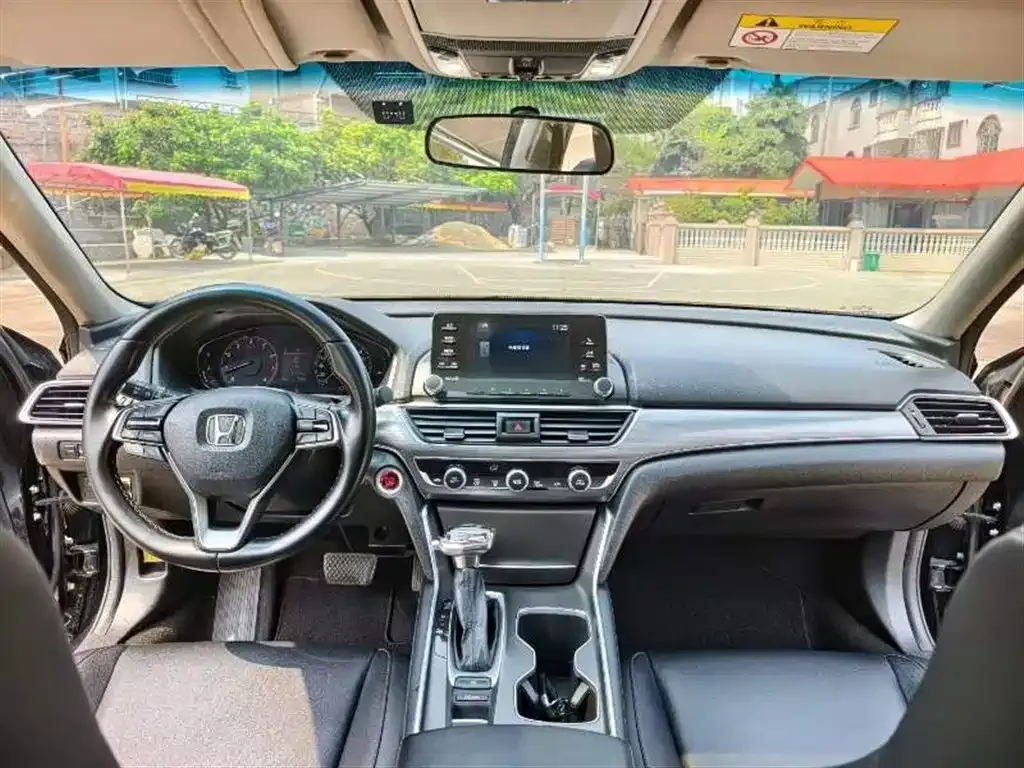Honda Accord — фото 6