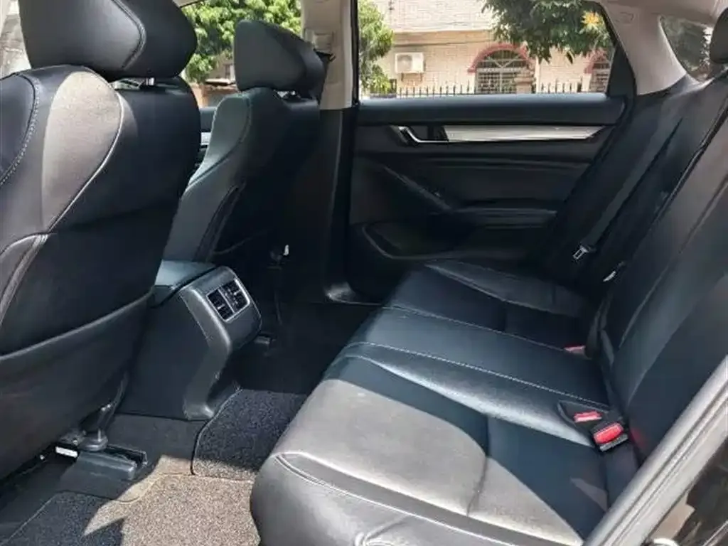 Honda Accord — фото 2