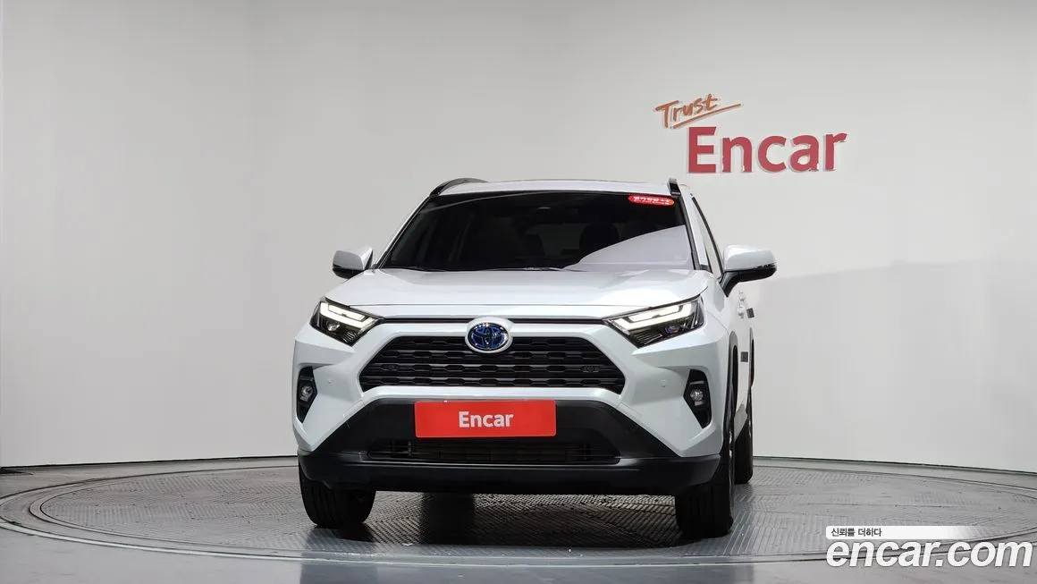 Toyota RAV4 — фото 3