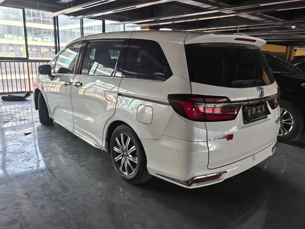 Honda Odyssey 2023 из CN, фото 3