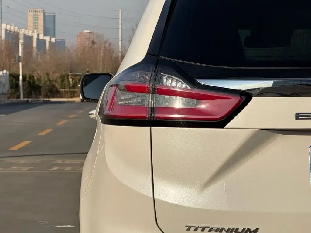 Ford Edge 2023 из CN, фото 7