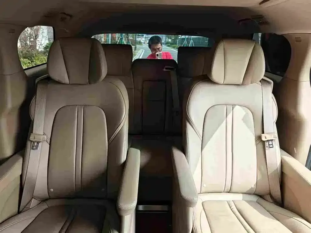 Buick GL8 2021 из CN, фото 2