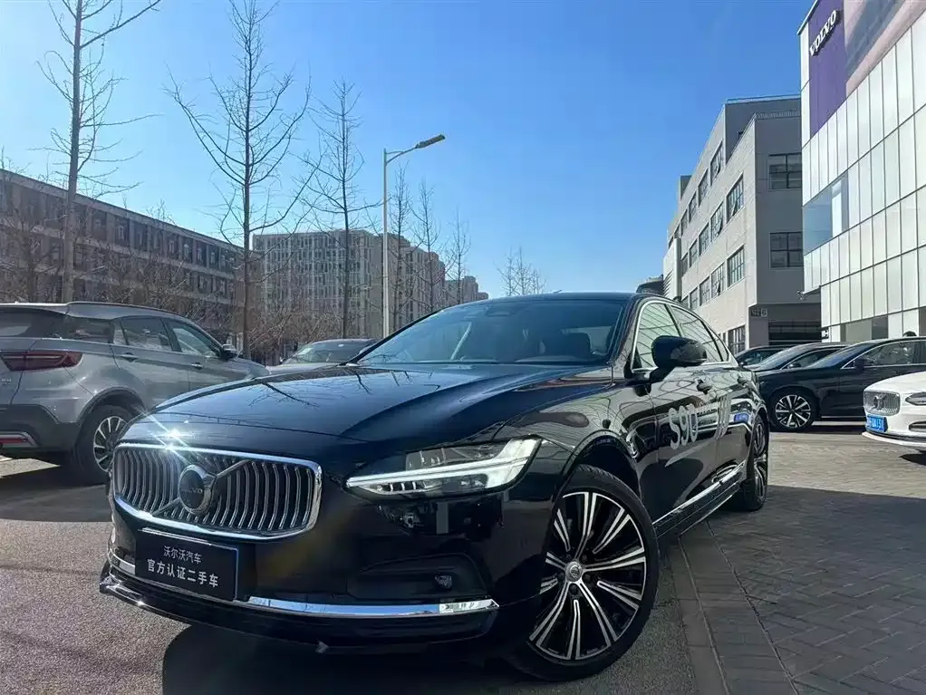 Volvo S90 2024 из CN, фото 1