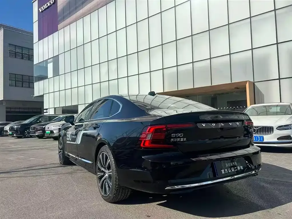 Volvo S90 2024 из CN, фото 5