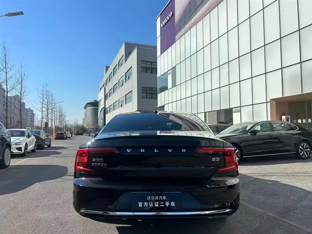 Volvo S90 2024 из CN, фото 8