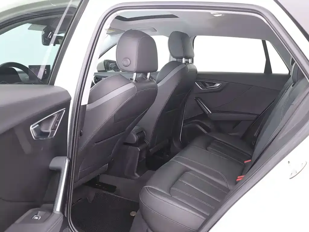 Audi Q2L 2022 из CN, фото 9
